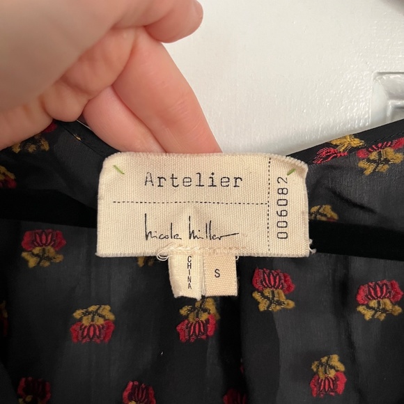 Artelier Nicole Miller | Rosebud Top - Picture 3 of 5